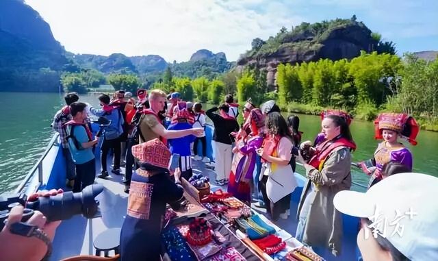 60多国旅游达人齐聚韶关，丹霞山用山水与非遗“实力圈粉”