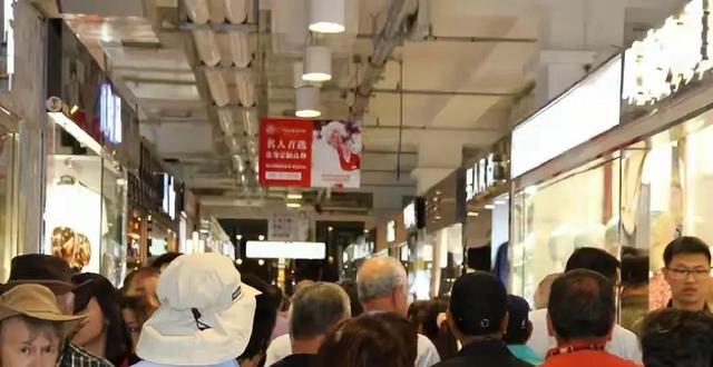 大量日本游客涌入北京，打着旅游幌子不去旅游不吃美食，为啥来？
