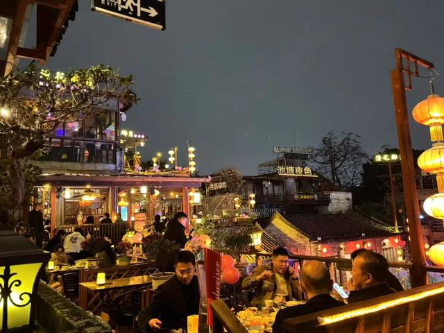 东莞有个宝藏地！下坝坊的24小时，从静谧古村到流光幻境