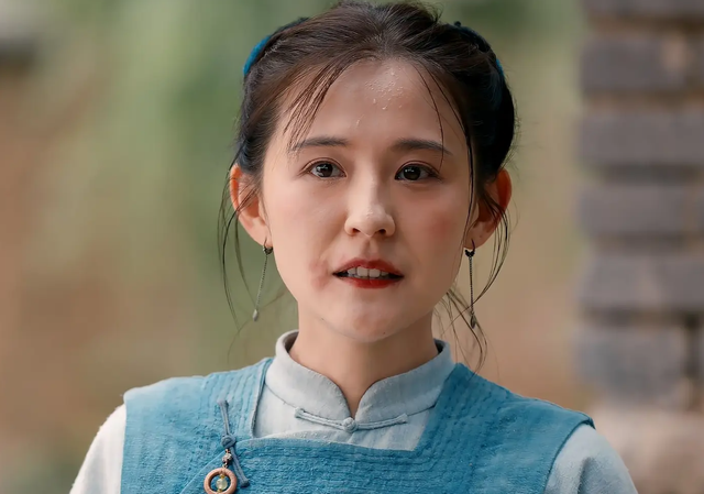 央视《灼灼韶华》被观众强烈要求下架，理由很一致：挂羊头卖狗肉
