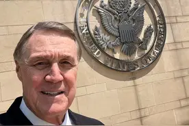 今日抵京，美国驻华大使庞德伟简历公布图片