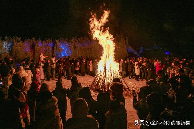 乌伦古湖黄金海岸景区借福海冬捕节分会场东风全力“添柴”冰雪游