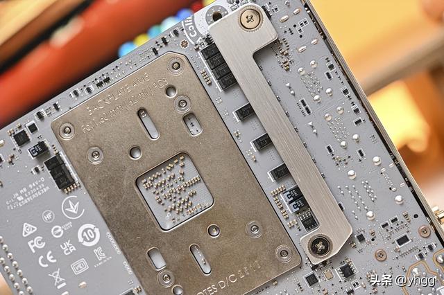 小身材大能量——微星 MPG B850I EDGE TI WIFI 刀锋钛主板开箱简测
