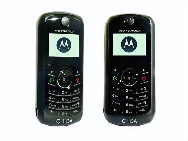 通信历史连载842-世界第一部穷人买的起的手机Moto C113a-2005年
