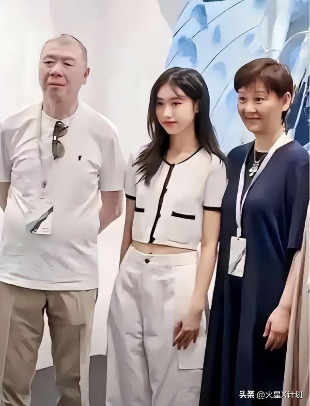 徐帆回应离婚5个月，冯小刚近况曝光	，内心早已看透一切