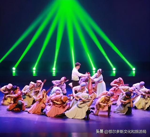 鄂托克前旗乌兰牧骑：融文兴旅，“骑”迹绽放