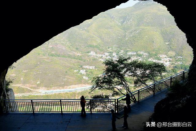 邢台天梯山：秋色美景入画来