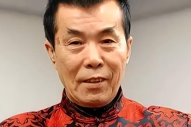 76岁何庆魁晚年失德？亲儿子揭家丑：他嫖不动了，每月1万够花