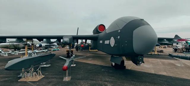 百机蜂群出击!中国空中航母!