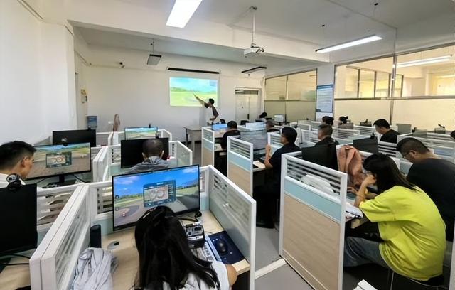 从“飞起来”到“用起来”：榆林低空经济催生“飞手”新赛道