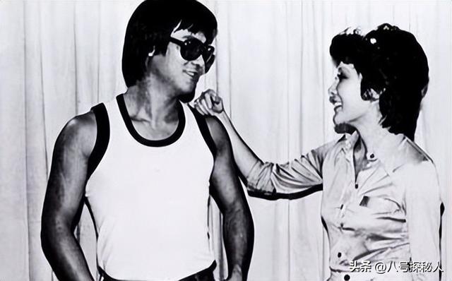 没想到！52年后丁珮终于说出真相：李小龙死前在床上倒了12分钟