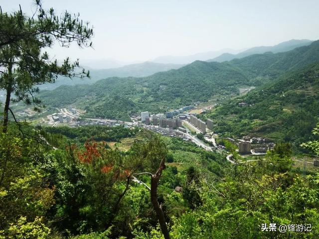 温州文成大峃山中有一神秘洞穴，竟与南田名士刘耀东有着不解之缘