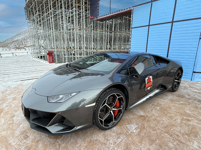 古今“英雄”踏雪而来 百辆越野秘境穿行—内蒙古冰雪英雄会暨牙克石冰雪会英雄汽车极限运动首发仪式震撼启幕