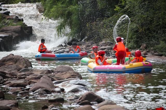 人民日报客户端关注巴山大峡谷创5A：巴山深处的文旅蝶变