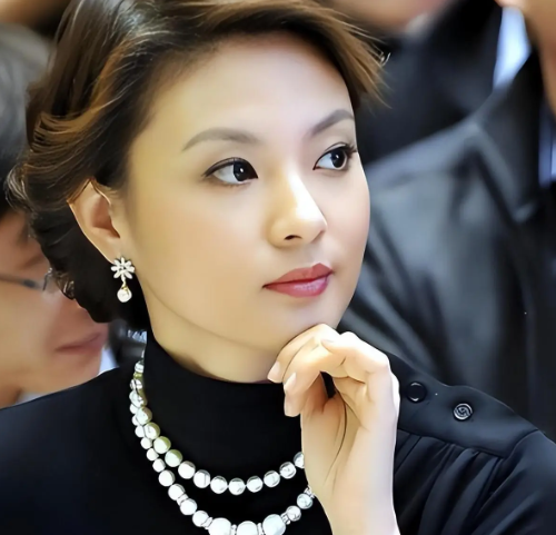 释永信被查后，令人担心的事就发生了！著名央视主持人受到牵连