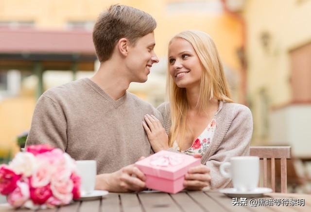 全世界告诉女人和男人结婚要有房有车，唯独没有告诉女人这些