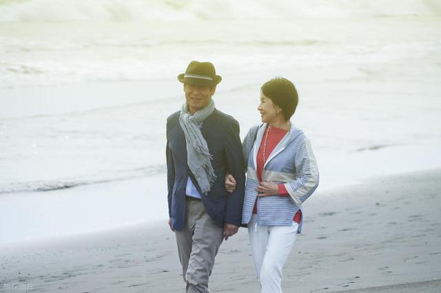 “四地多走动，子孙才会富”：人过五十，要常去这几个地方走动