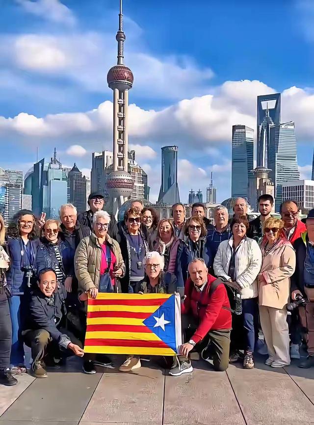免签一落地！俄罗斯人疯涌进中国，这些城市日进斗金笑到合不拢嘴