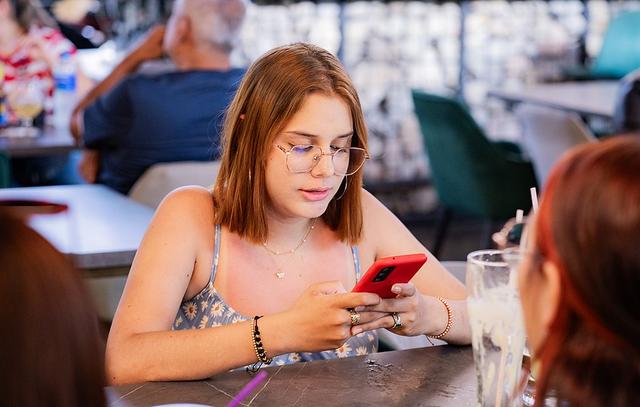 不管什么手机，都不要保存这 4 种照片！否则后果很严重！