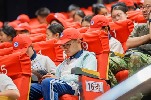 家长问爆了：「月映武夷」凭什么成暑假“必修课”？