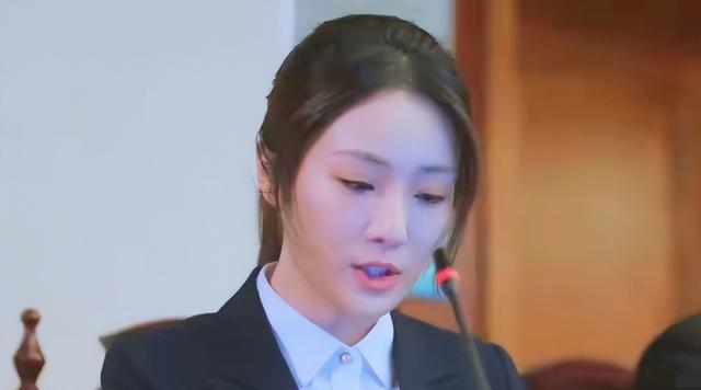 原来她是张凯丽女儿，16岁演女一号，如今在《老舅》里惊艳所有人