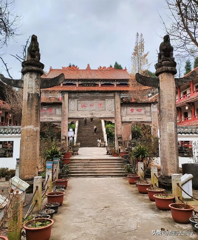 彭州人私藏的精品徒步路线，没有拥挤的人潮，可以吃斋饭！