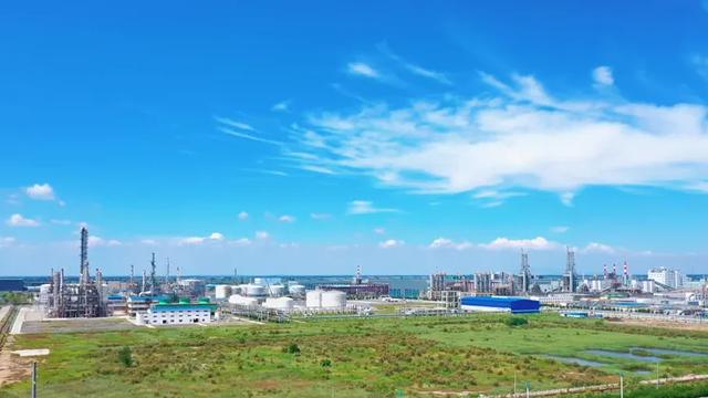 【乐亭时事】三色交融美如画 一路畅游“乐港岛”