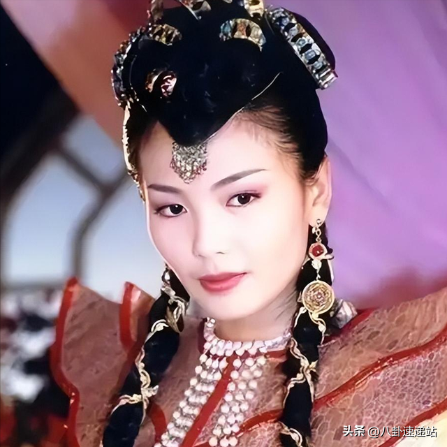 王珂没想到，那个为自己还清亿万债务的刘涛，已走上了另一条大道