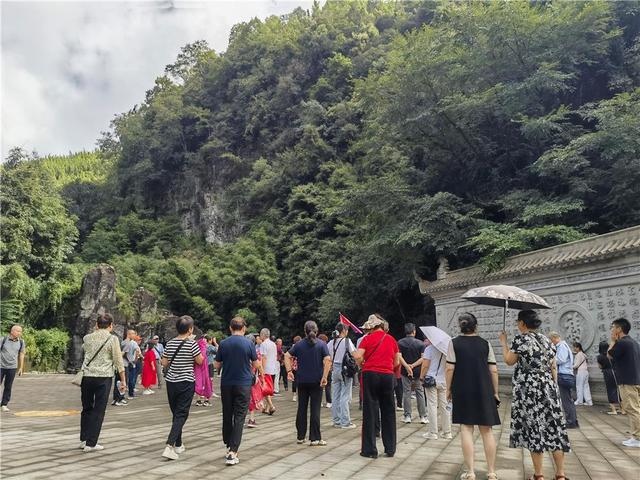 多元文旅场景受青睐 梁平迎来秋季旅游高峰