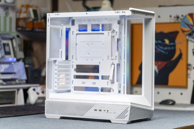 微星 MAG PANO 131 PZ WHITE 白龙机箱评测：装机超容易的海景房机箱