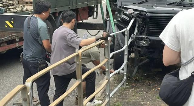 知名导演陈可辛突发车祸！现场画面曝光