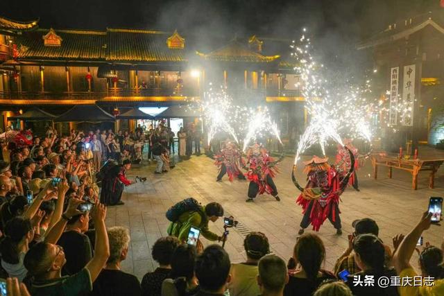 酉阳国庆文旅市场火爆“出圈”，多元场景开启全域旅游新篇章