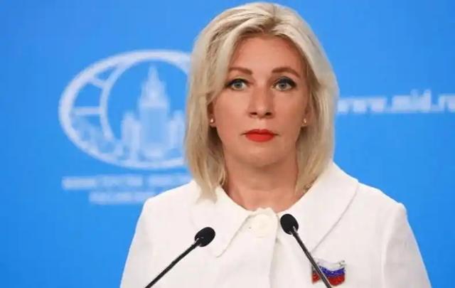 中日2200个航班被叫停，高市早苗未料到，中国尚有后续举措