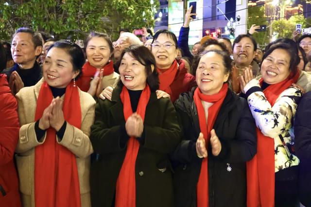 快看！凤冈唢呐、威风锣鼓、中幡……上演了