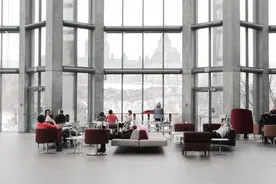 北京的公务员工作十年，硕士学历，透露工资待遇和工作前景图片