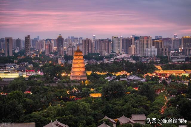 西安夜未央，很美的城市，这座“不眠之城”藏着多少盛唐密码？