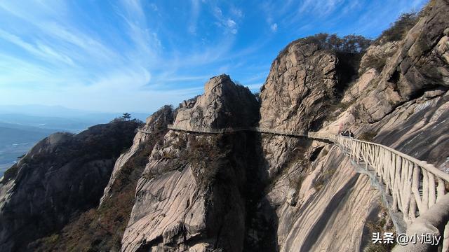 辽宁凤凰山一日游攻略：凌空栈道、老牛背、天涯海角、黑风口栈道