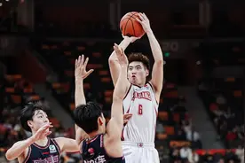 休赛期最抢手的国字号后卫！多家俱乐部盯着程帅澎图片