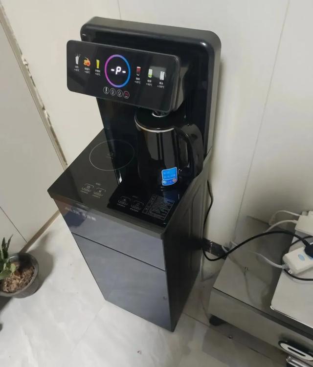 脱裤子放屁家电设计，还称是“发明”，真以为用户好糊弄！