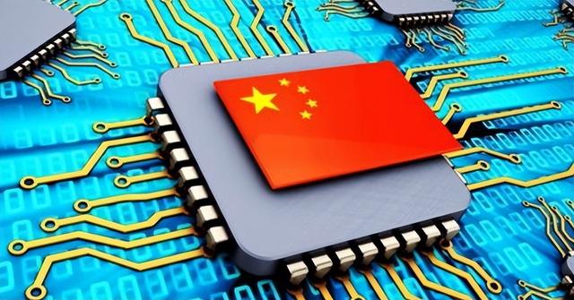 美国专家：中国为了自研设备，从ASML手中囤积了大量进口的光刻机