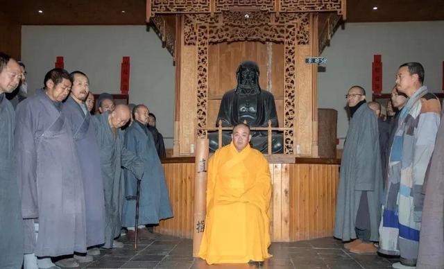 不查不知道一查吓一跳，掌管少林寺的释永信，私下到底有多豪横