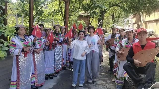 文县：“双高速”打开山门，好风光留住游客