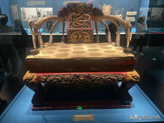 参观内蒙古博物院新馆