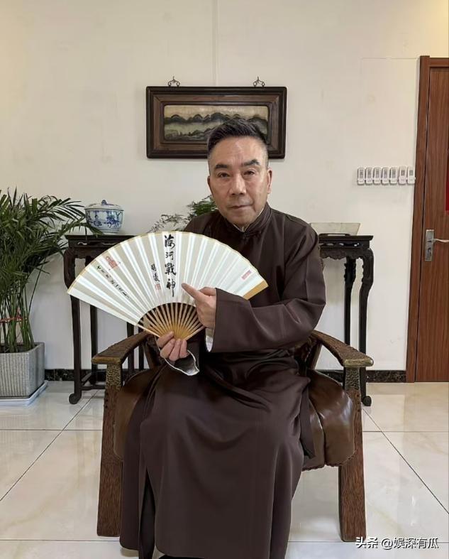 杨议不装了？赔光“亿万家产”，怪不得他这么着急开播赚钱