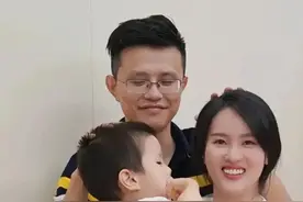 陈若琳也回家啦！抱着哥哥嫂嫂的孩子笑的好开心。图片