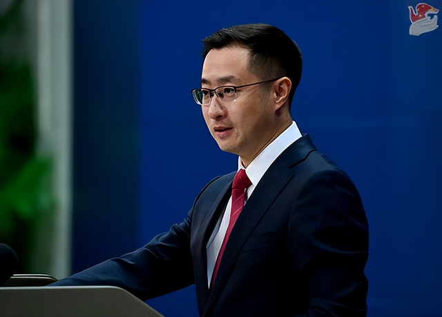 波兰阻挠中欧班列，英国强行介入，不到1天，中俄直接亮出杀手锏
