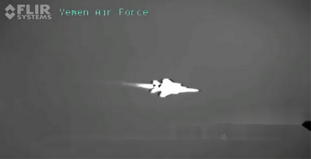 美军首次承认，战机遭拖鞋军导弹围剿，俄制老弹差点斩落五代机