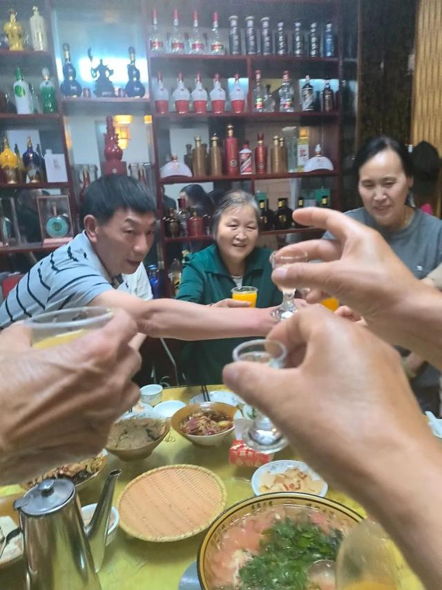 杨建民：相聚西峡 战友情深（三）