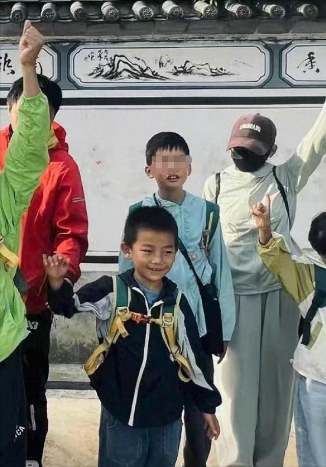 8岁自闭症男童遇难后续！救援者曝小孩掉下陡坡，第一天就会失温