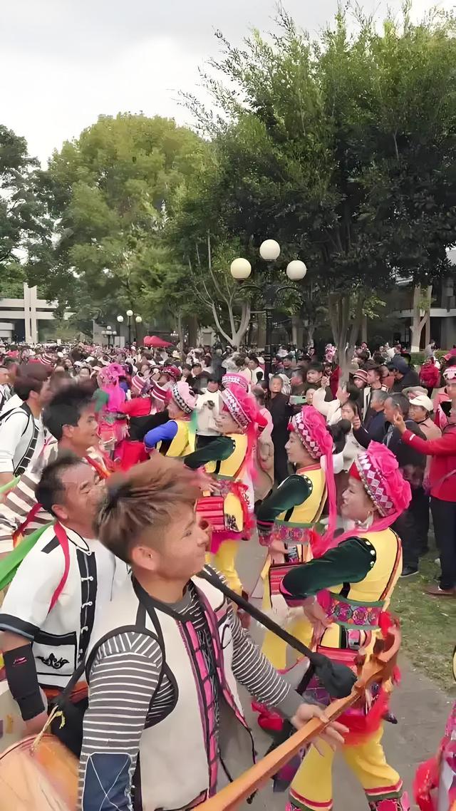聆音赏舞：在红河弥勒“阿细跳月”山寨触摸古老民族的灵魂